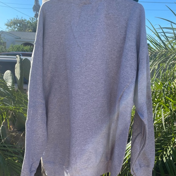 WOMENS BIGGIE CREW SWEATSHIRT IN HEATHER GRAY - Picture 8 of 9